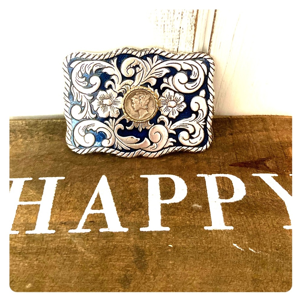 Vintage western style belt buckle